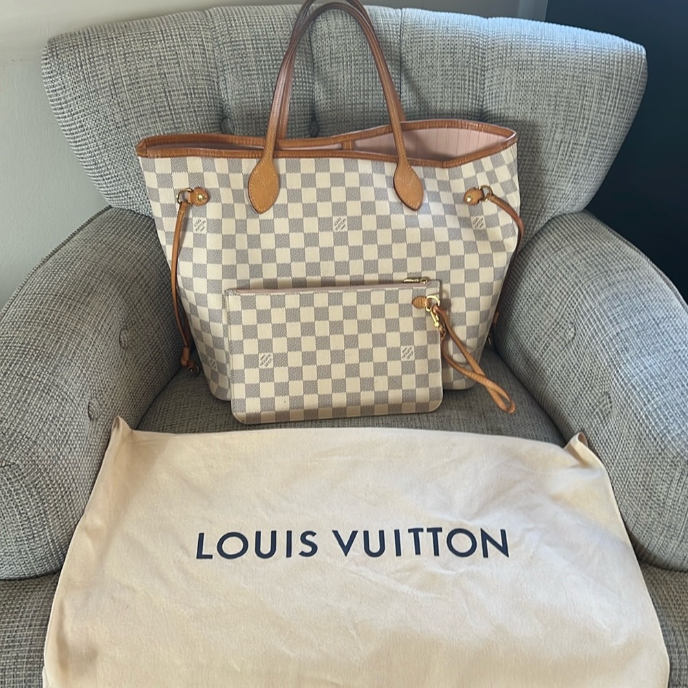 Neverfull MM Damier Azure, Inside Rose Ballerine
